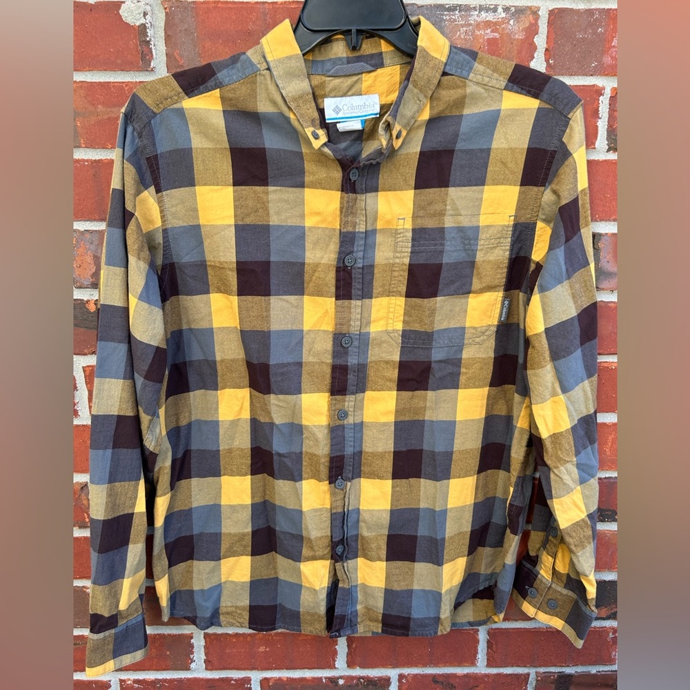 Columbia Men’s Long Sleeve Button Down Multicolored Plaid Medium Shirt C11